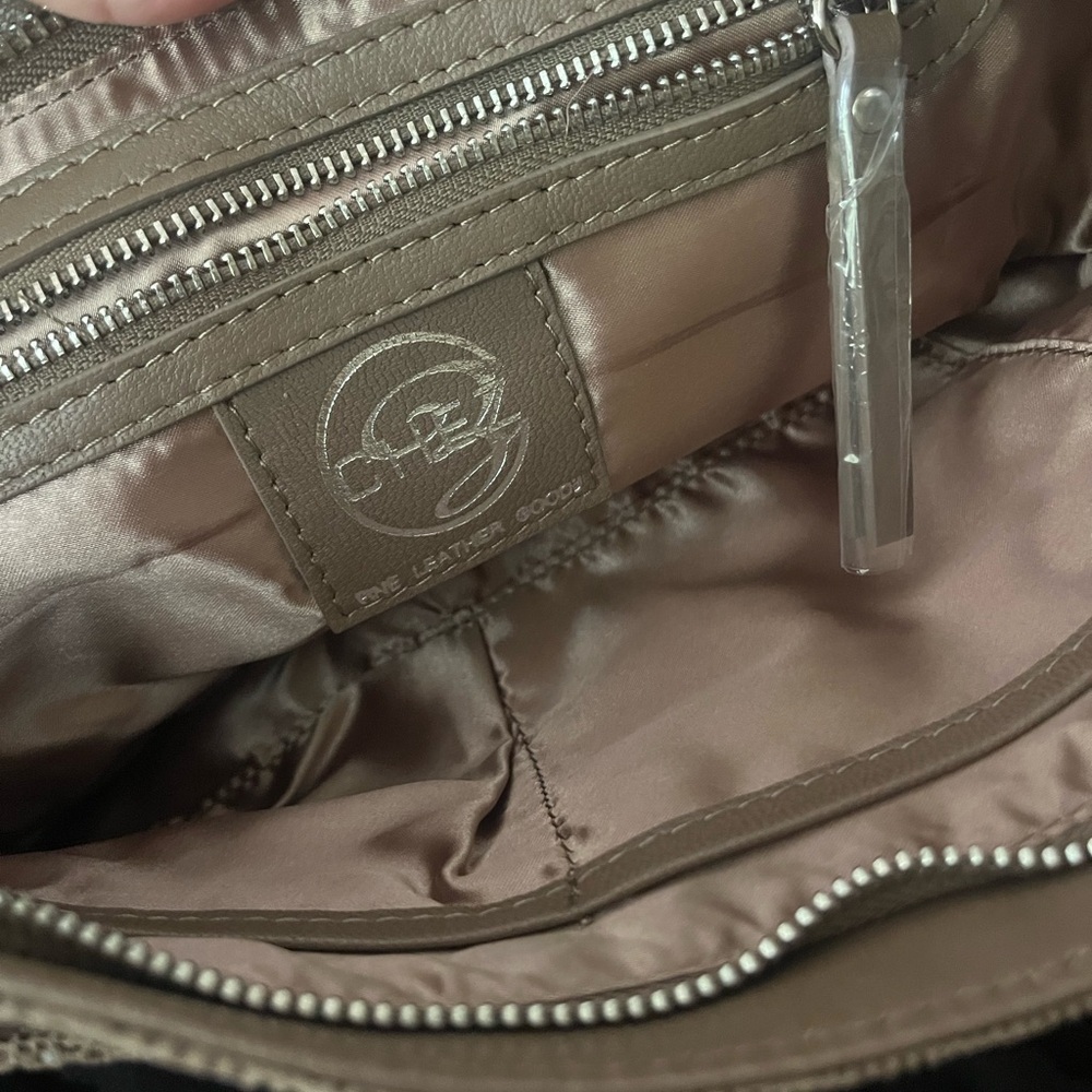 Chez Taupe Leather Clutch - snakeskin print - Picture 4 of 6